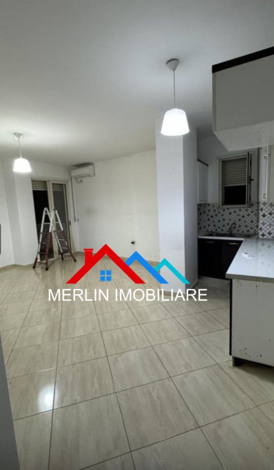 Tirane, jepet me qera apartament 2+1 Kati 1, 115 m² 800 € (Teodor Keko,ASTIR)