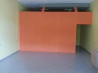Tirane, shitet dyqan Kati 0, 59 m² 77.000 Euro (Dom Mark Dushi)