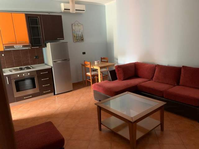 Tirane, jepet me qera apartament 1+1+BLK Kati 2, 70 m² 48.000 Leke (prane shkolles Harry Fultz)