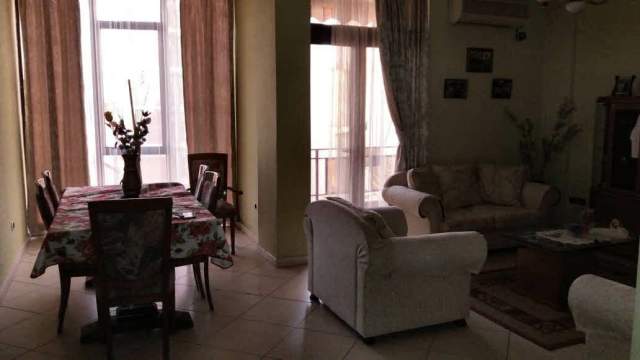 Elbasan, shitet apartament 130 m² 85.000 Euro