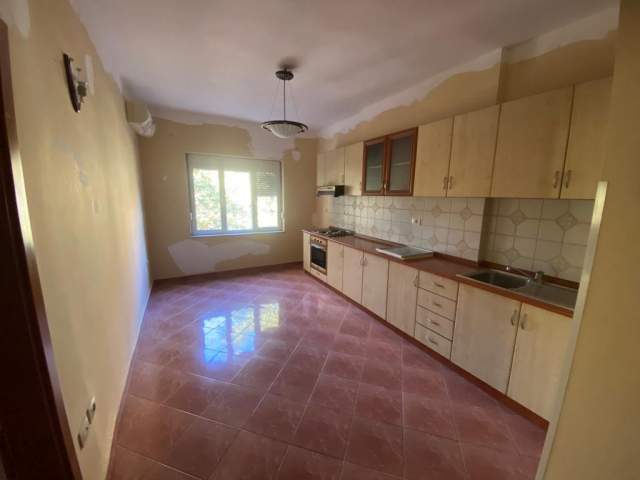 Tirane, shitet apartament 2+1+A+BLK Kati 4, 89 m² 130.000 Euro (Rruga Myslym Shyri)
