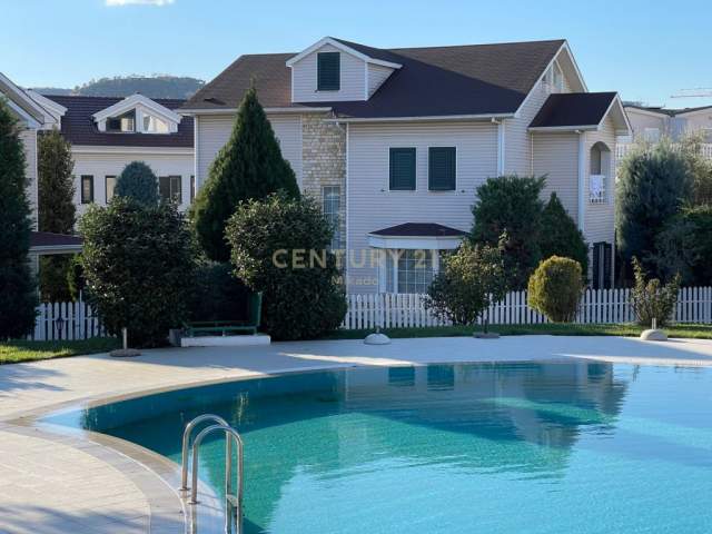 Tirane, shes Vile 4+1+A+BLK Kati 0, 395 m² 600000 Euro (Shesim Vilë në Rezidencën "Garden Villa", Teg, Tir)
