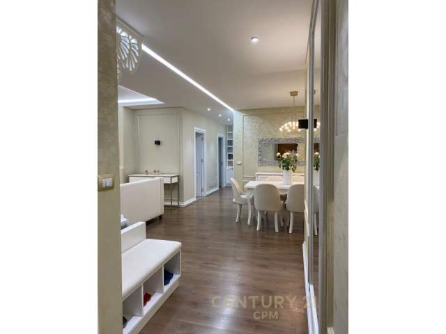 Tirane, shes apartament 3+1+A+BLK Kati 3, 173 m² 220.000 Euro (Kopshti Zoologjik)