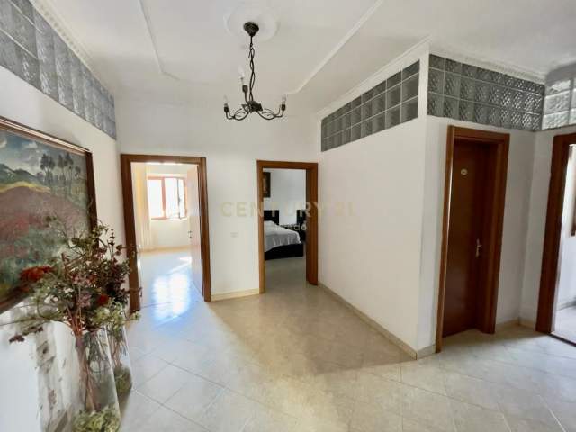 Tirane, jepet me qera hotel Kati 0, 660 m² 3.500 Euro (21 DHJETORI)