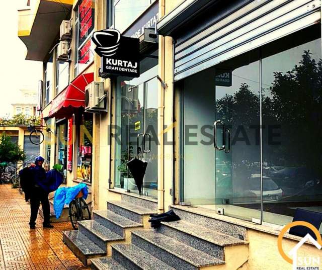 Shkoder, jepet me qera dyqan Kati 1, 50 m² 30.000 Leke (RUS)