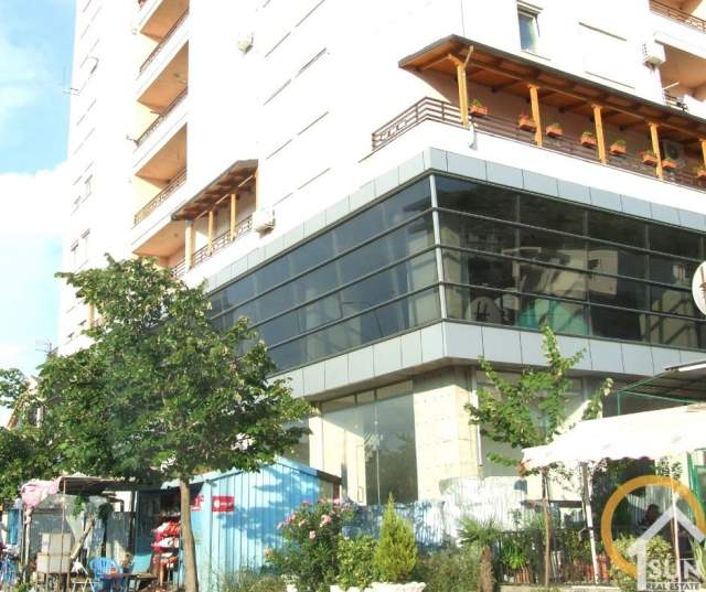 Shkoder, shitet ambjent biznesi Kati 2, 1.114 m² 445.600 Euro (TEK BEXHISTENI SHKODER)