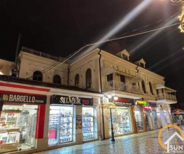 Shkoder, jepet me qera ambjent biznesi Kati 1, 250 m² 1.500 Euro (PEDONALE, SHKODER)