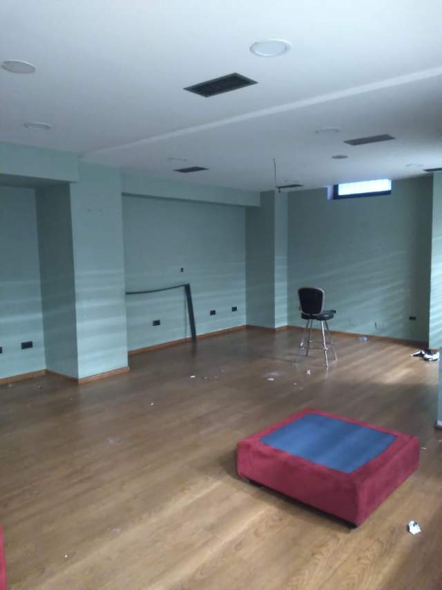 Tirane, shes ambjent biznesi Kati 0, 251 m² 250.000 Euro (Prokuroria e Pergjithshme)