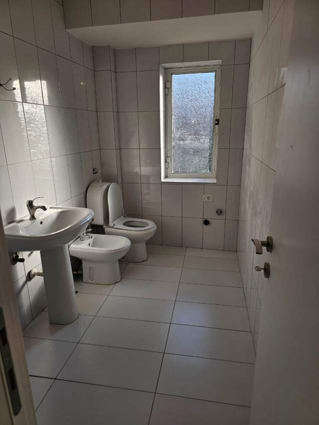 Tirane, shitet apartament 1+1+BLK Kati 3, 48 m² 85.000 Euro (Rruga Haxhi Dalliu,Fakulteti Shkencave)