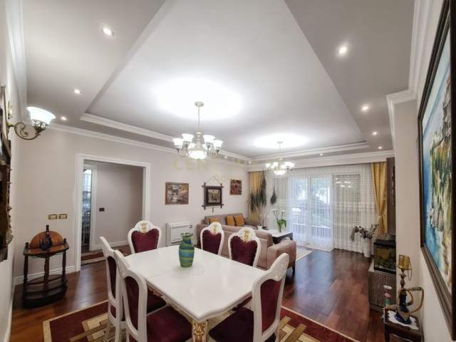 Tirane, jepet me qera apartament 2+1+A+BLK Kati 2, 150 m² 850 Euro (Liqeni i Thate)