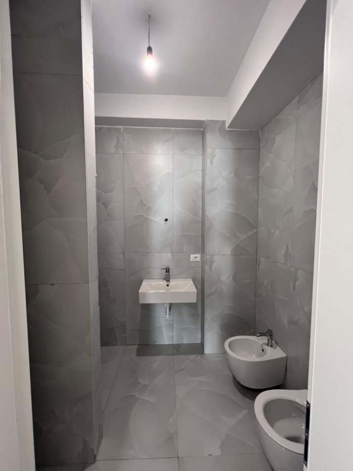 Tirane, shitet apartament 2+1 Kati 5, 87 m² 123.000 € (Rezidenca Kaimi)