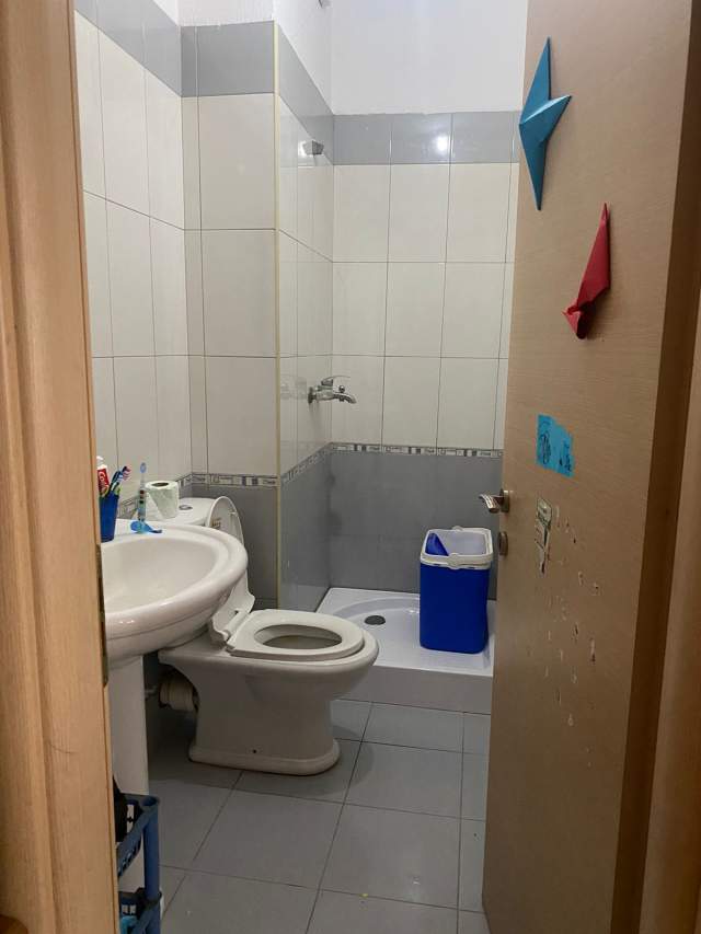 Tirane, jepet me qera apartament 2+1+BLK Kati 8, 87 m² 40.000 Leke (3 Deshmoret)