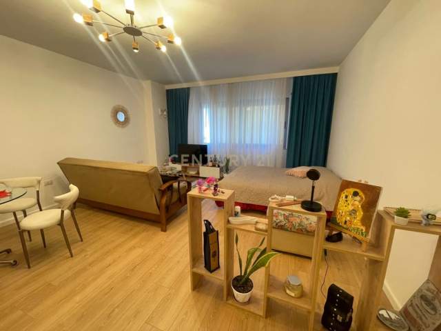 Tirane, shes garsonier 1+1 Kati 9, 50 m² 77.500 Euro (Selvia)