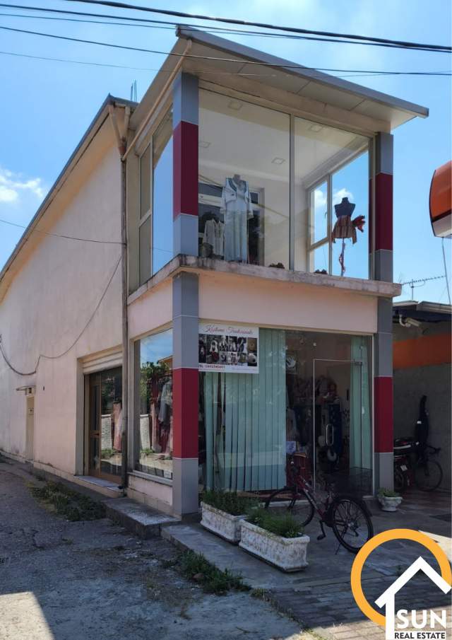 Shkoder, jepet me qera dyqan Kati 0, 68 m² 30.000 Leke (DUDAS)