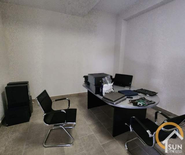 Shkoder, jepet me qera ambjent biznesi Kati 0, 180 m² 600 Euro (Parruce)