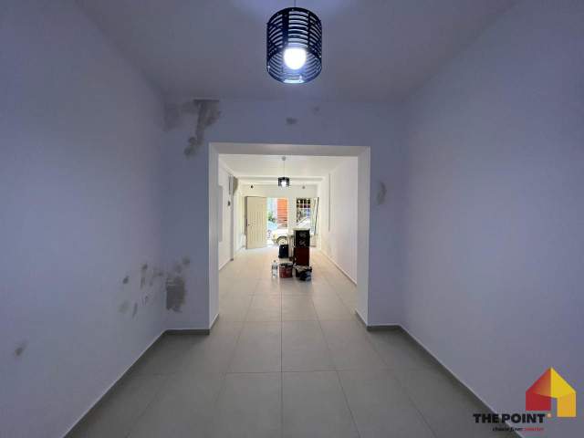Tirane, shitet zyre Kati 0, 43 m² 3.000 Euro/m2 (Rruga Vangjush Furxhi)