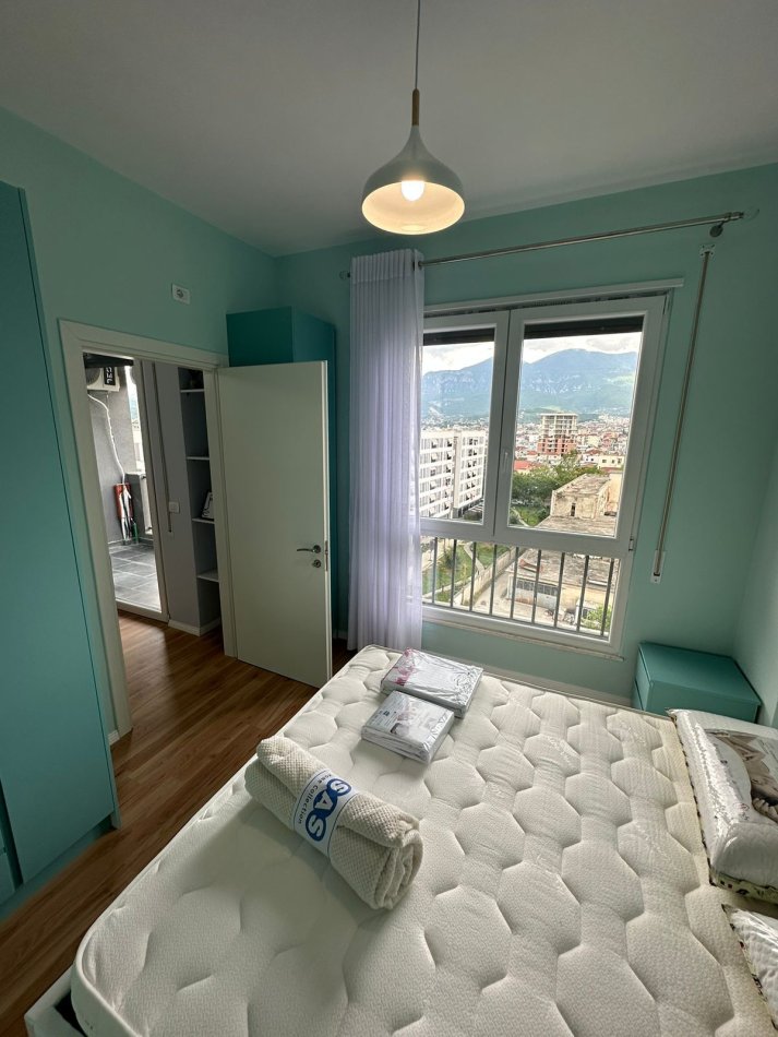 Tirane, jepet me qera apartament 2+1 Kati 7, 75 m² 500 € (5 Maj)