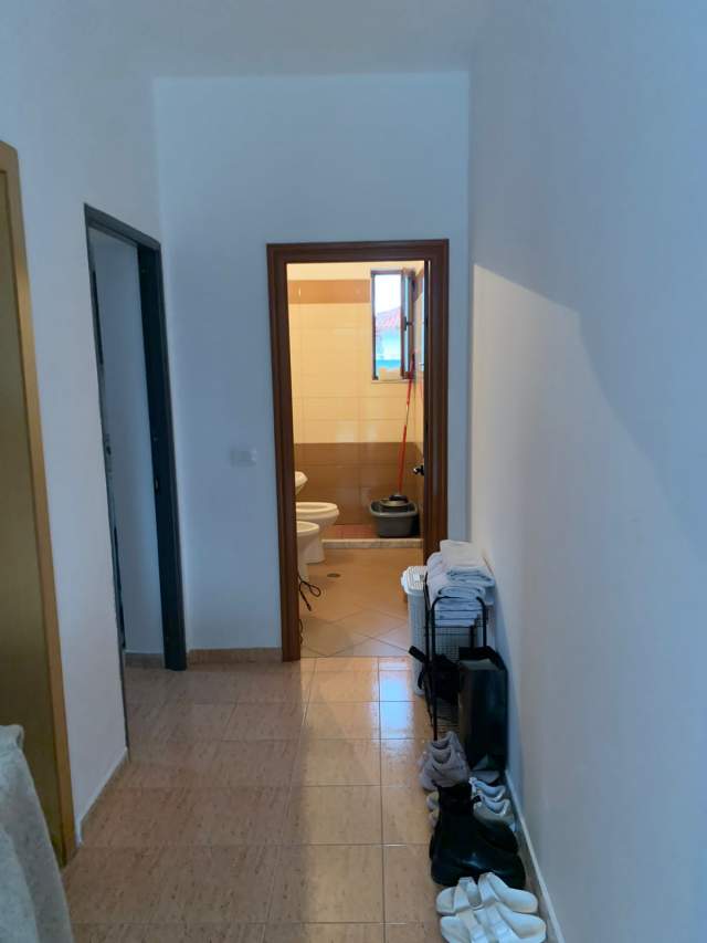 Tirane, jepet me qera apartament 1+1+BLK Kati 1, 70 m² 30.000 Leke (rruga Mihal Grameno)