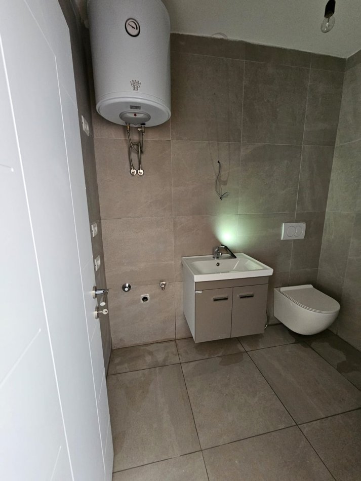 Tirane, shitet apartament 1+1 Kati 5, 44 m² 106.000 € (rruga sander prosi)