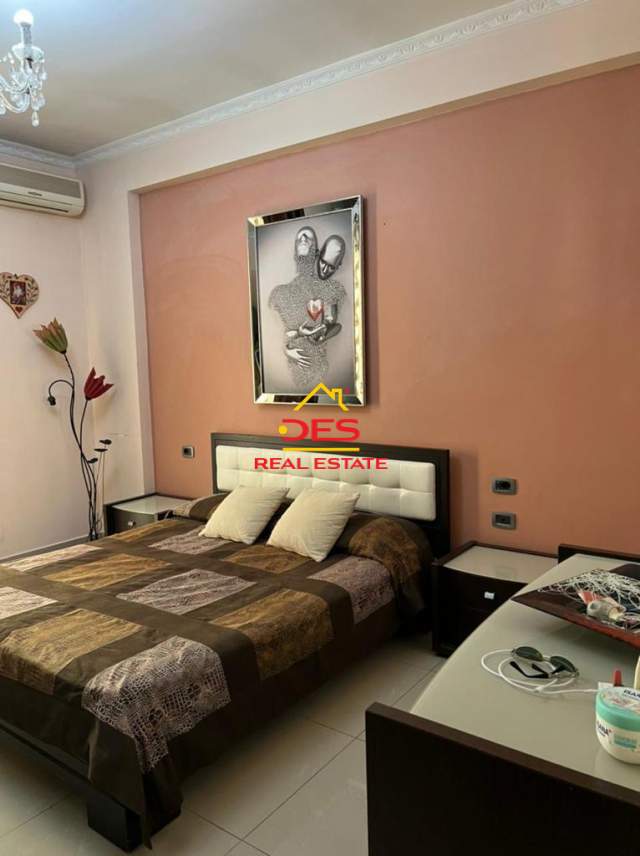 Vlore, shitet apartament 2+1 Kati 4, 120 m² 115.000 Euro (Rrug Cajupi)