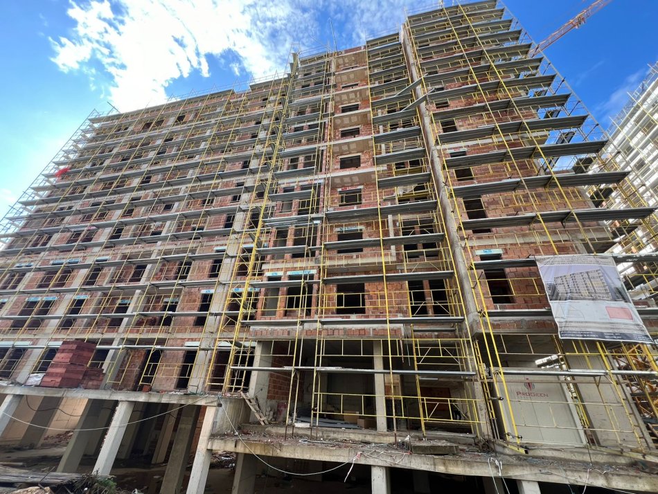 Tirane, shitet apartament 1+1+Ballkon Kati 2, 58 m² 60.500 € (Autostrada Tirane - Durres)