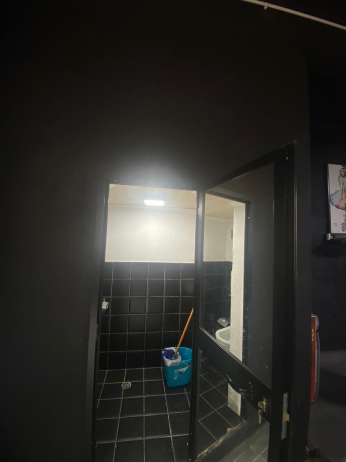 Tirane, jepet me qera ambjent biznesi Kati 0, 67 m² 400 € (Bulevardi i ri)