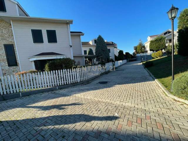 Tirane, shes Vile 4+1+A+BLK Kati 0, 395 m² 600000 Euro (Shesim Vilë në Rezidencën "Garden Villa", Teg, Tir)