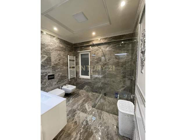 Tirane, shes apartament 2+1+A+BLK Kati 4, 140 m² 350.000 Euro (Liqeni thate)
