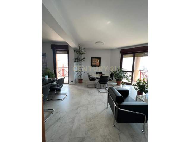 Tirane, shes apartament 3+1+A+BLK Kati 9, 145 m² 319.000 Euro (Torre Drini)