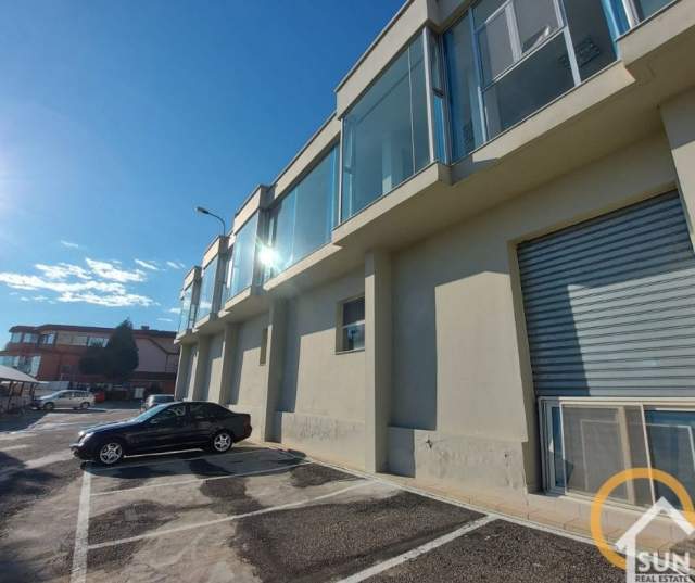 Shkoder, jepet me qera ambjent biznesi Kati 2, 450 m² 70.000 Leke (rr. BEXHENE)