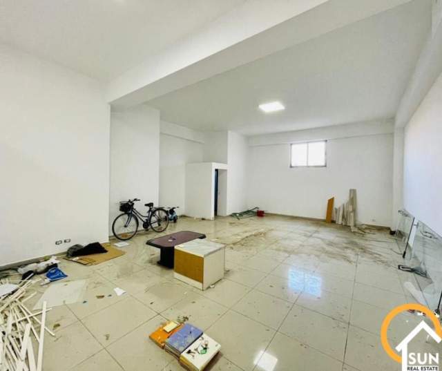 Shkoder, shitet ambjent biznesi Kati 2, 89 m² 89.500 Euro (Teatri Migjeni)