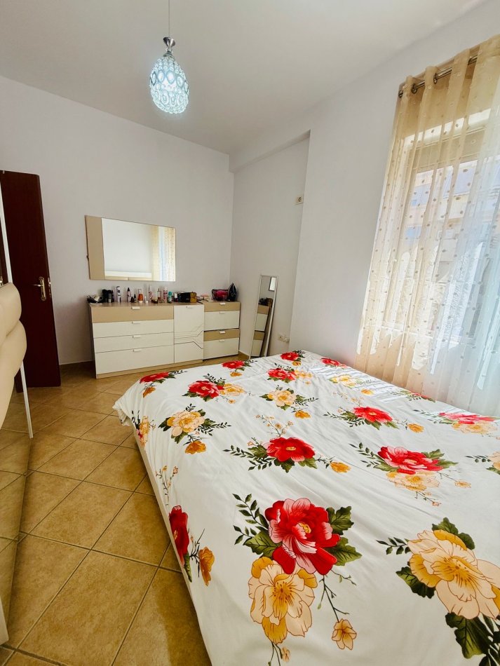 Tirane, jepet me qera apartament 1+1+Ballkon Kati 5, 65 m² 430 € (Astir, Tirane)