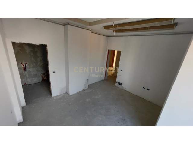 Tirane, shes apartament Kati 11, 147 m² 145.000 Euro (ISH FUSHA E AVIACIONIT)