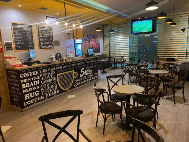 Tirane, shes lokal Kati 0, 70 m² 180.000  (Markata e vjeter)
