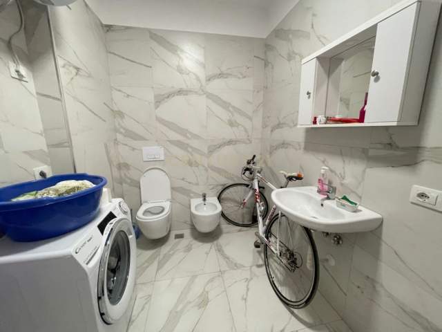Tirane, shes apartament 1+1+A+BLK Kati 10, 67 m² 73.000 Euro (Rruga 5 Maj)