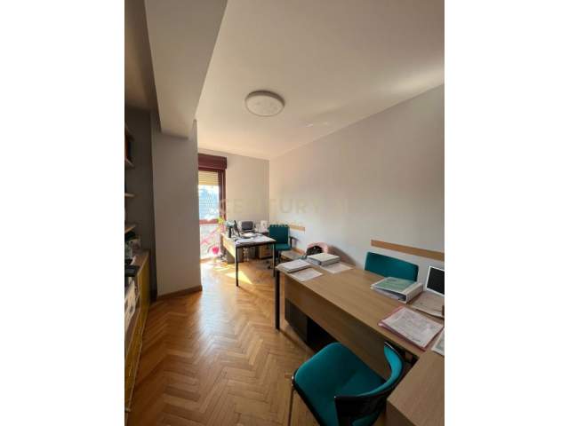 Tirane, shes apartament 3+1+A+BLK Kati 9, 145 m² 319.000 Euro (Torre Drini)