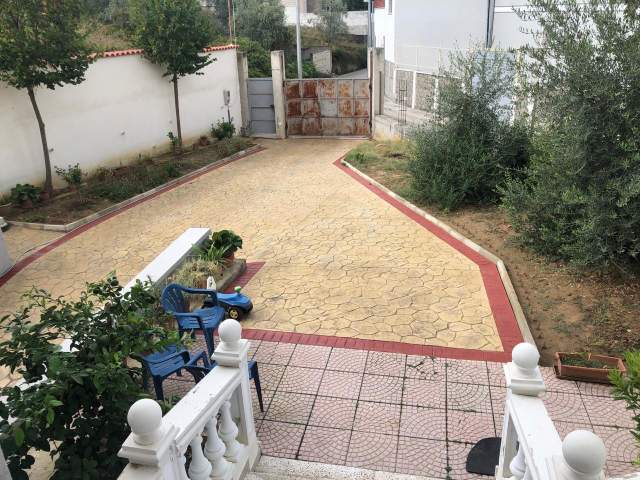 Tirane, shitet Vile 3+1+A+BLK Kati 2, 400.000 Euro (Rruga e Ullishtes)