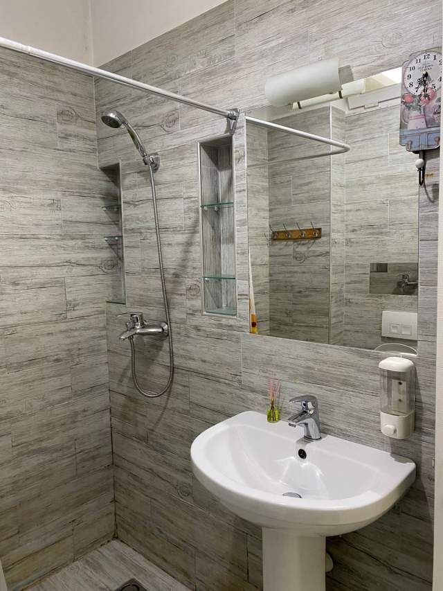 Tirane, jepet me qera apartament 1+1+BLK Kati 2, 58 m² 58.000 Leke (Komuna Parisit)