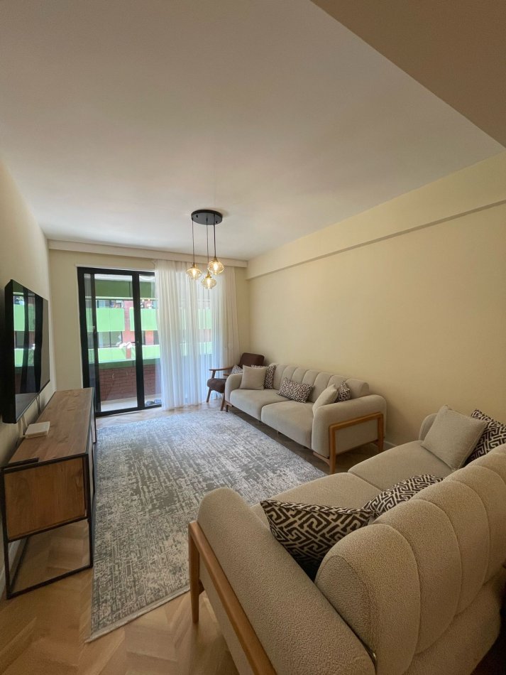 Tirane, jepet me qera apartament 3+1+Ballkon Kati 3, 150 m² 1.200 € (Rezidenca Kodra e Diellit 1)