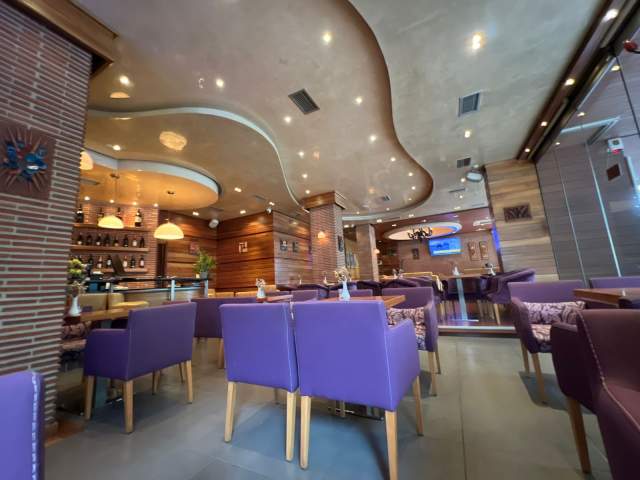 Tirane, jepet me qera lokal Kati 0, 200 m² 200.000 Leke (tregu elektrik)