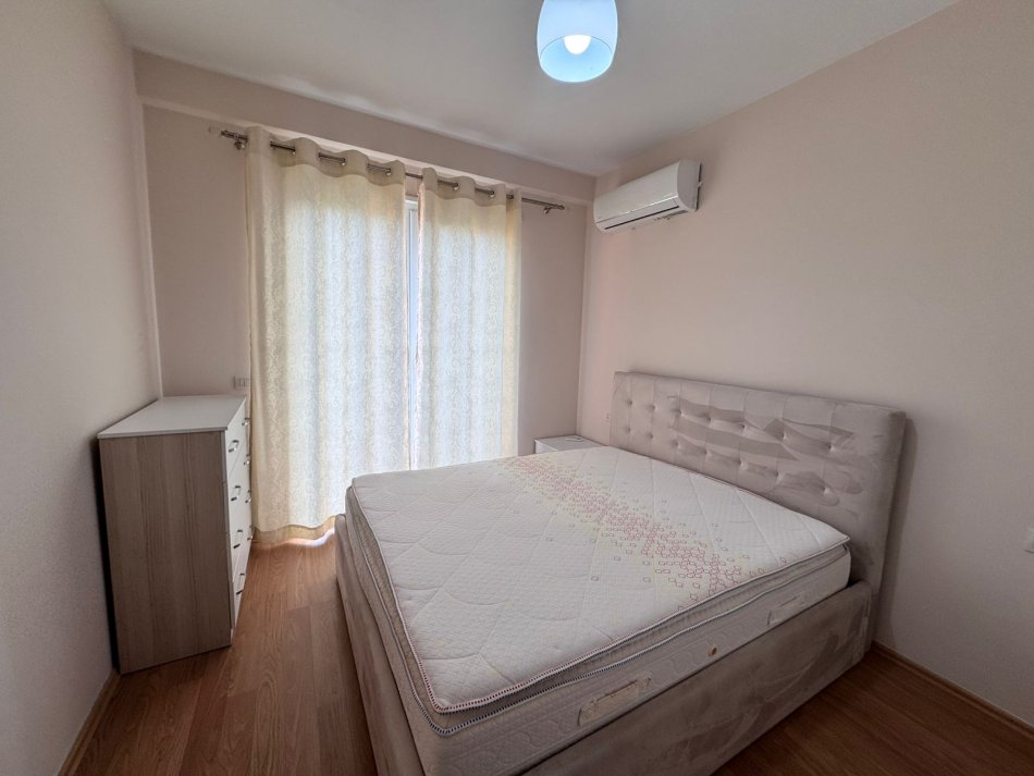 Tirane, jepet me qera apartament 2+1 Kati 6, 100 m² 500 € (5 Maj)