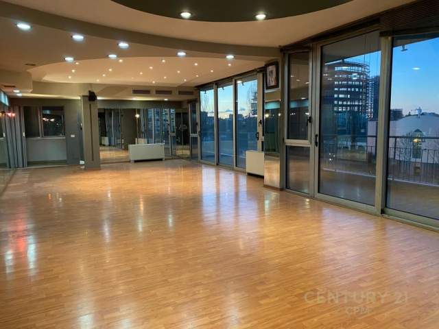 Tirane, jepet me qera zyre Kati 4, 210 m² 2.800 Euro (ETC)