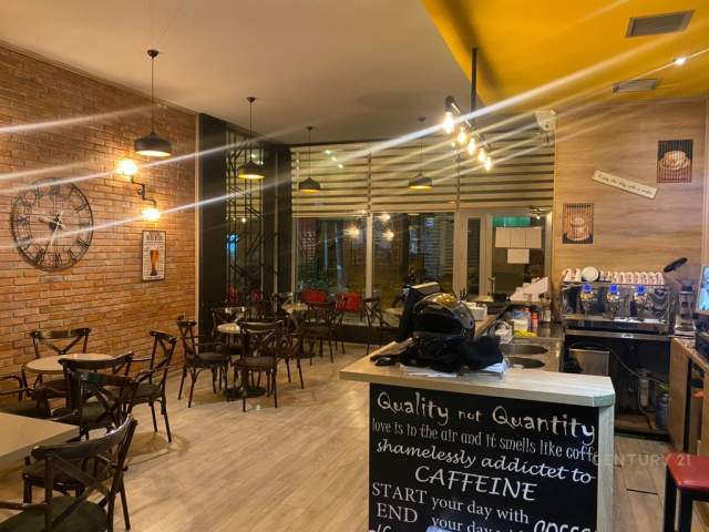 Tirane, shes lokal Kati 0, 70 m² 180.000  (Markata e vjeter)