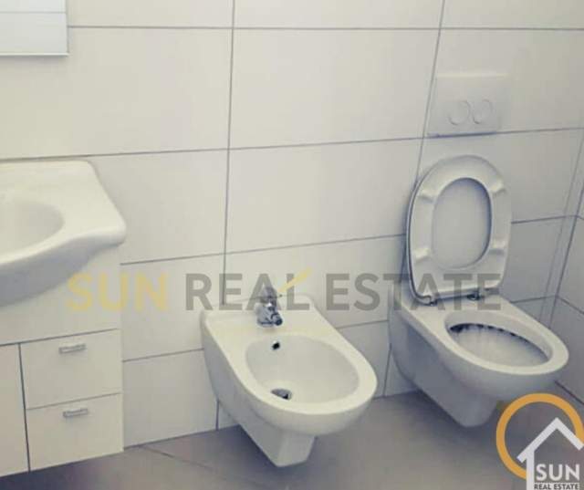Shkoder, jepet me qera ambjent biznesi Kati 0, 40 m² 25.000 Leke (SHKODER-KOPLIK)