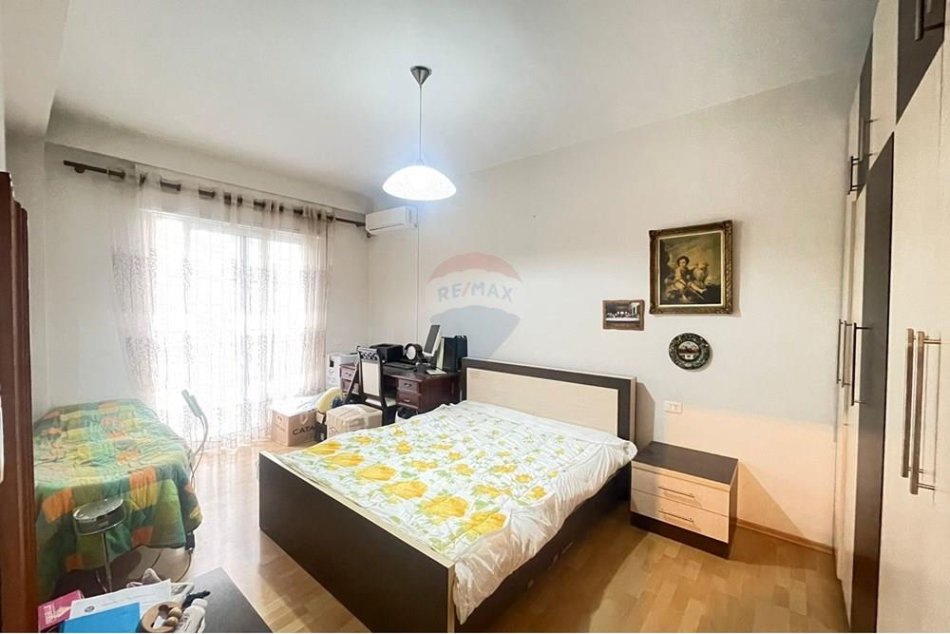Tirane, shitet apartament 2+1 Kati 2, 115 m² 198.000 € (Shyqyri Brari)
