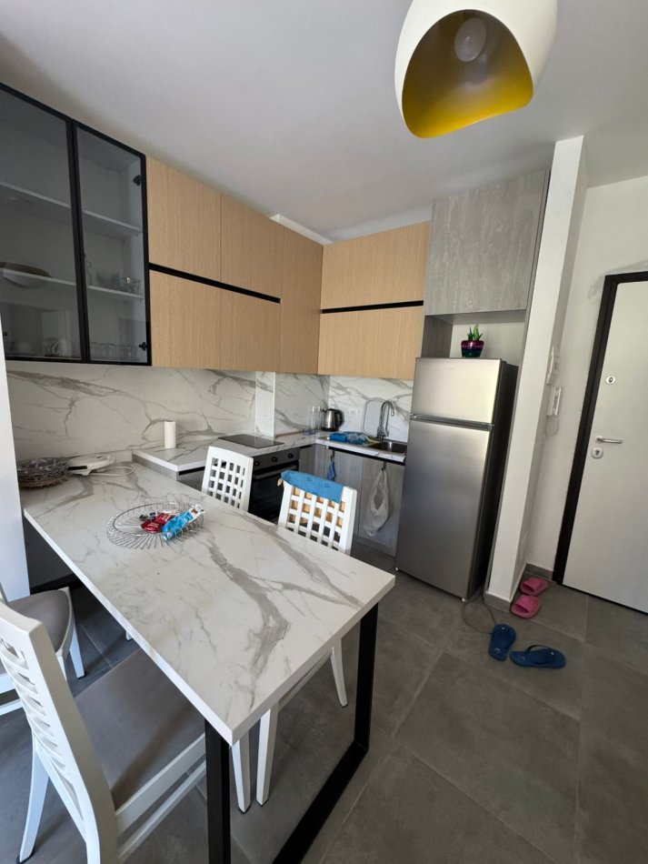 Durres, shitet apartament 1+1+Ballkon Kati 3, 64 m² 96.000 € (Qerret)