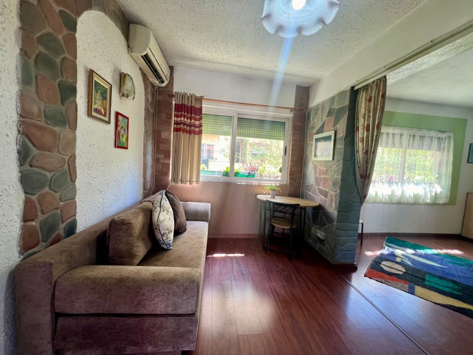 Qira, Apartament 1+1 “Pazari i Ri” ,Tiranë.