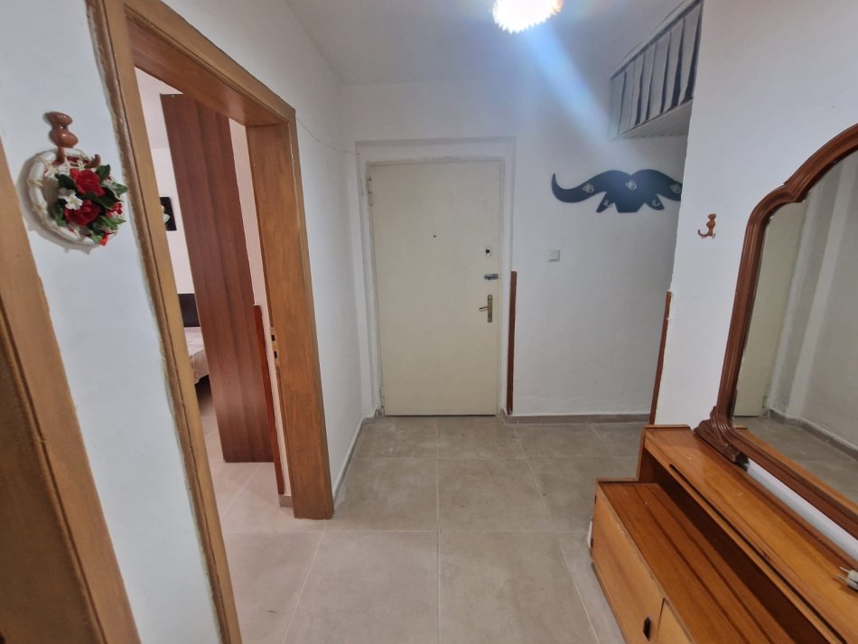 Tirane, jepet me qera apartament 3+1 Kati 4, 85 m² 550 € (21 Dhjetori , Mozaiku i Tiranes)