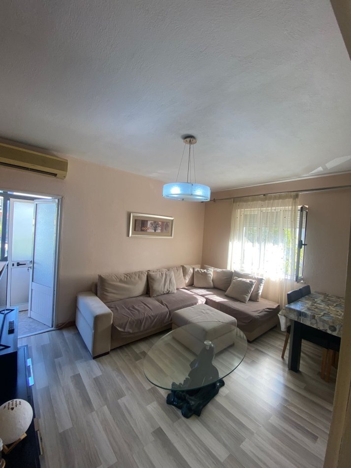Tirane, shitet apartament 2+1 Kati 2, 82 m² 125.000 € (QSUT)