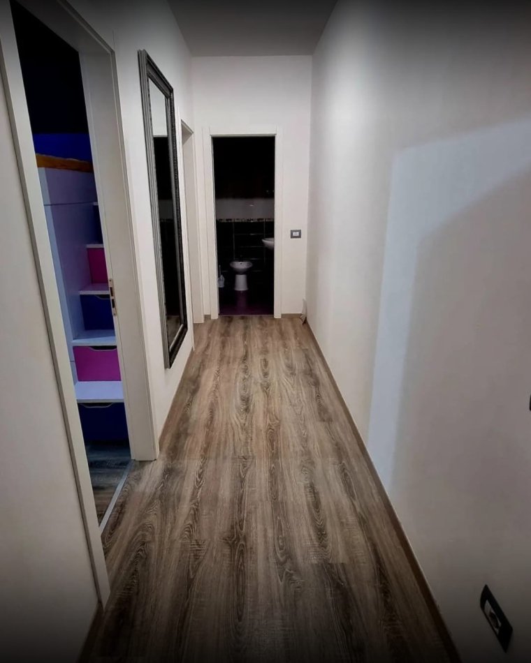 Tirane, jepet me qera apartament 2+1+Ballkon Kati 5, 120 m² 500 € (Astir)